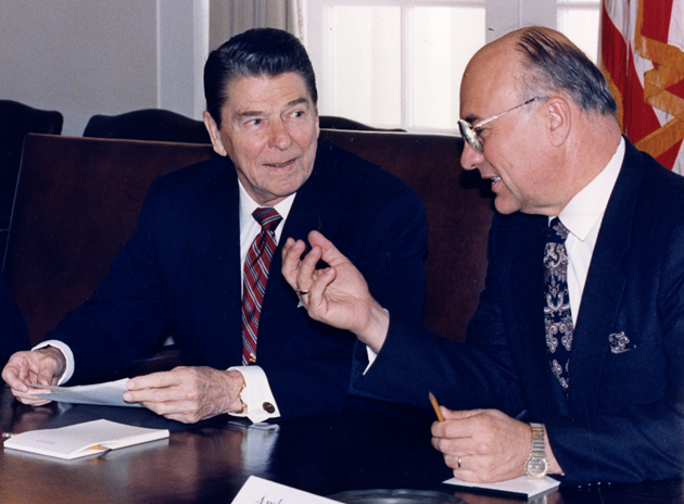 Clayton Yeutter with President Reagan, 1987